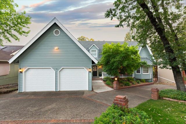 12064 Waxwing Ct, Penn Valley, CA 95946