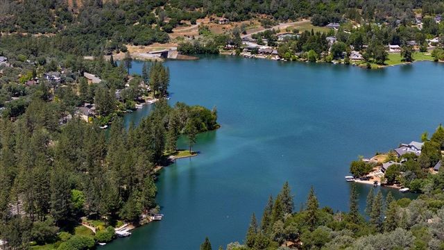 12064 Waxwing Ct, Penn Valley, CA 95946