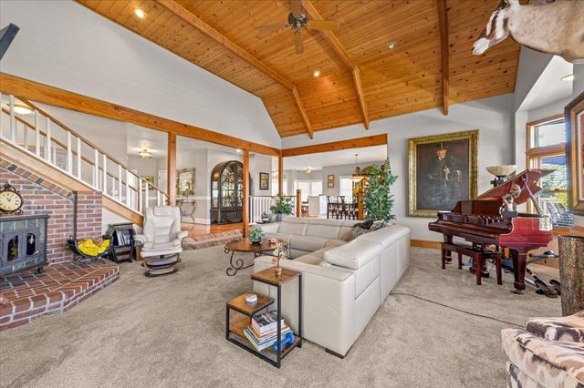 12064 Waxwing Ct, Penn Valley, CA 95946