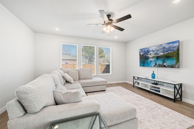 4517 Hogans Alley Drive, Arlington, TX 76001