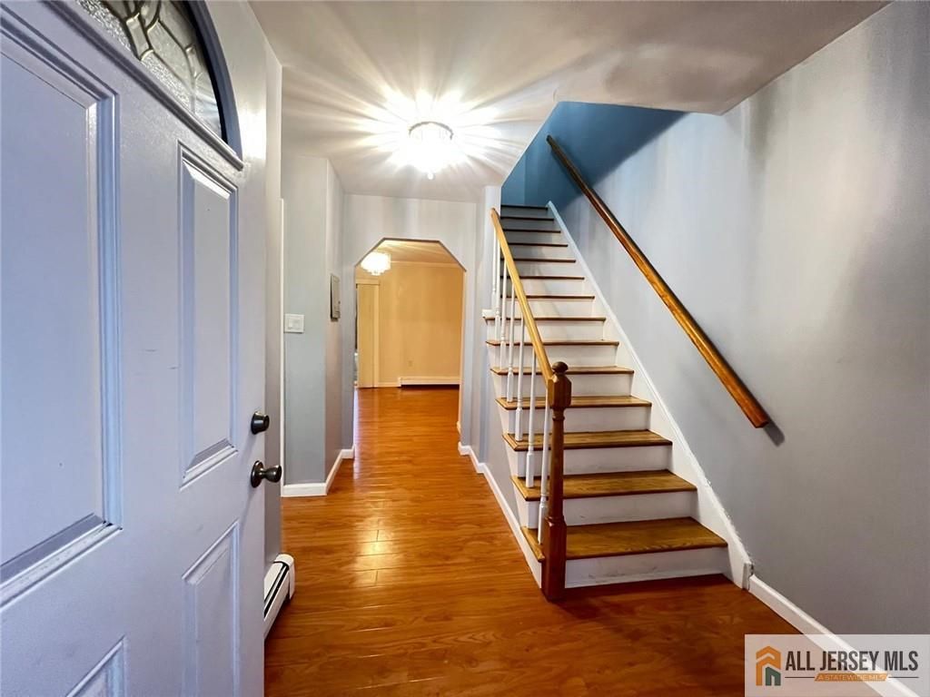 406 Cranbury Road 7, East Brunswick, NJ 08816