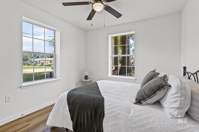 1819 Spanish Cove Drive, Lillian, AL 36549