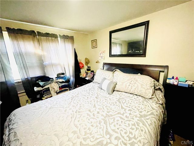 212 Schaffer Avenue, Salina, NY 13206