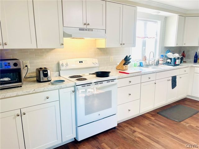 212 Schaffer Avenue, Salina, NY 13206
