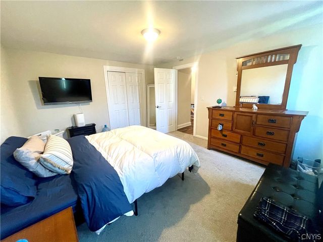 212 Schaffer Avenue, Salina, NY 13206