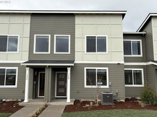 3268 Se EQUINOX Ln, Hillsboro, OR 97123
