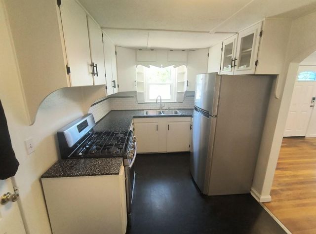 1005 S Forest Avenue, Independence, MO 64050