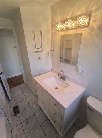 1005 S Forest Avenue, Independence, MO 64050