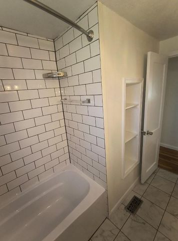 1005 S Forest Avenue, Independence, MO 64050