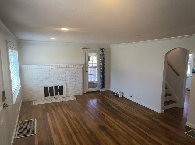 1005 S Forest Avenue, Independence, MO 64050