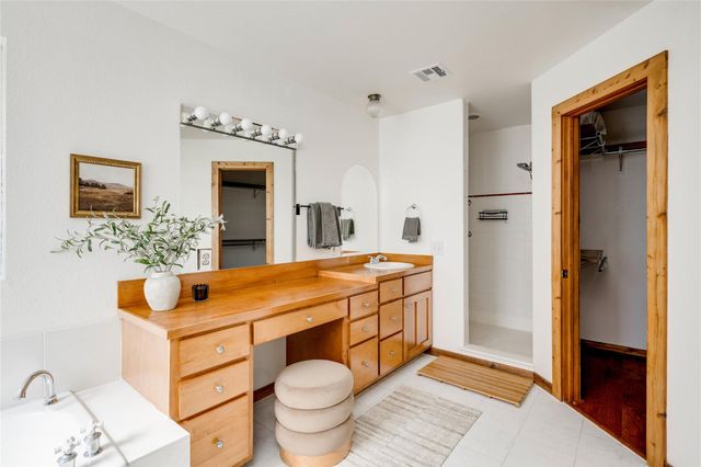 179 Rainbow DR, Bastrop, TX 78602