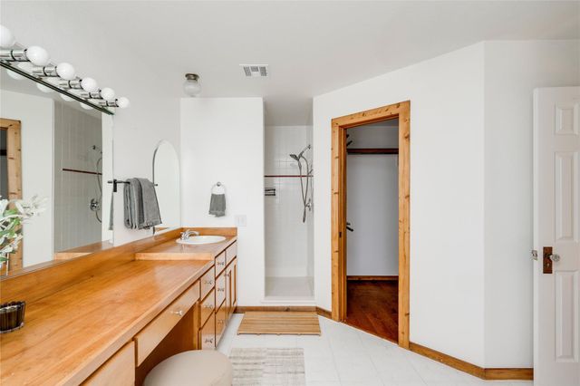 179 Rainbow DR, Bastrop, TX 78602