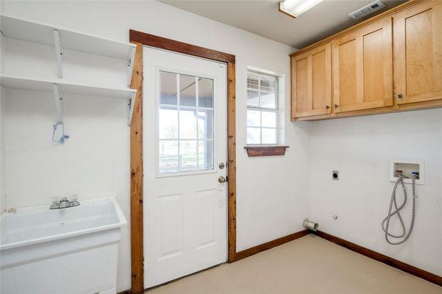 179 Rainbow DR, Bastrop, TX 78602