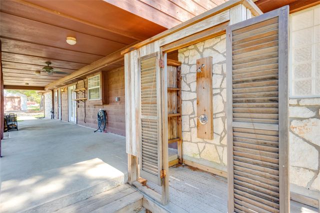 179 Rainbow DR, Bastrop, TX 78602