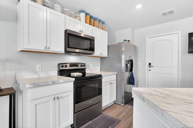 12802 Lorena Ochoa, San Antonio, TX 78221