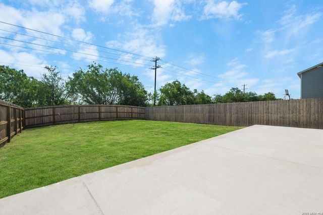 12802 Lorena Ochoa, San Antonio, TX 78221