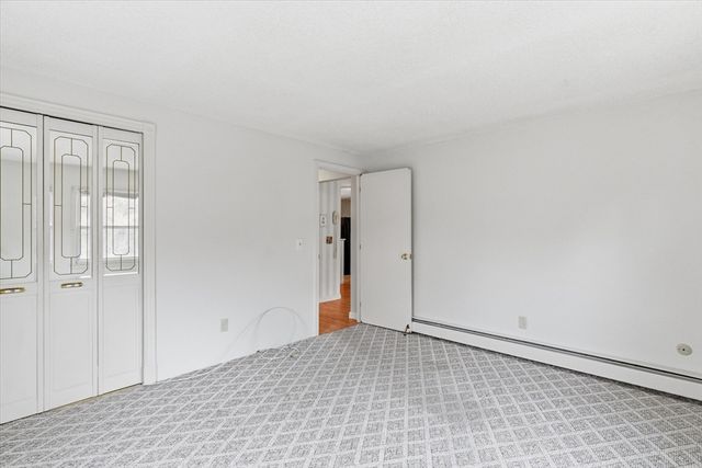 136 Tyngsboro Rd 7, Chelmsford, MA 01863