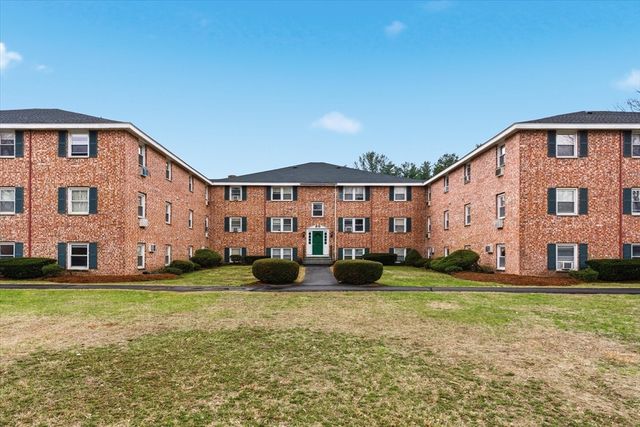 136 Tyngsboro Rd 7, Chelmsford, MA 01863