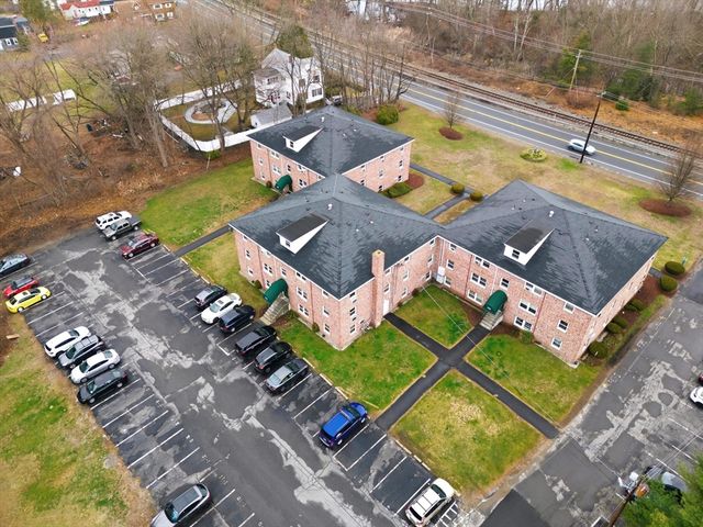 136 Tyngsboro Rd 7, Chelmsford, MA 01863