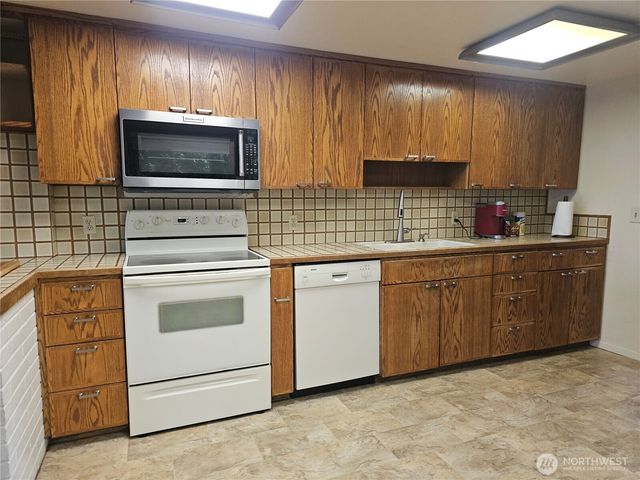 15402 Rose Road SW, Lakewood, WA 98498