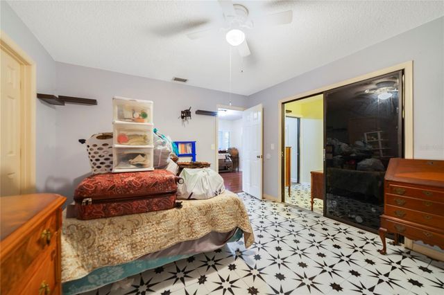 906 VILLAGE GREEN ROAD, Deland, FL 32720