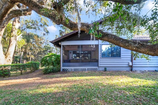 906 VILLAGE GREEN ROAD, Deland, FL 32720