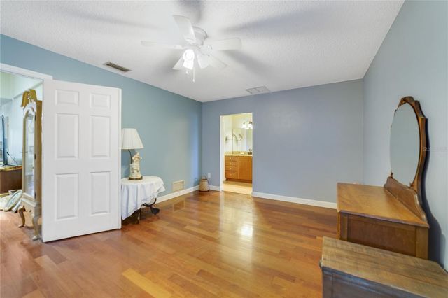 906 VILLAGE GREEN ROAD, Deland, FL 32720