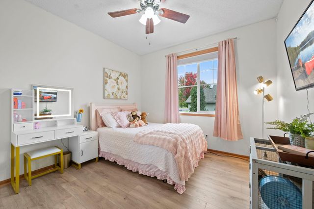 989 Danube Avenue, Shakopee, MN 55379