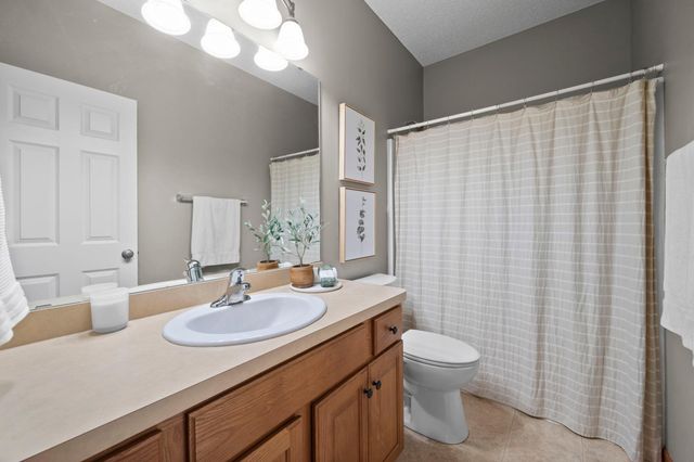 989 Danube Avenue, Shakopee, MN 55379