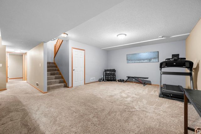 989 Danube Avenue, Shakopee, MN 55379