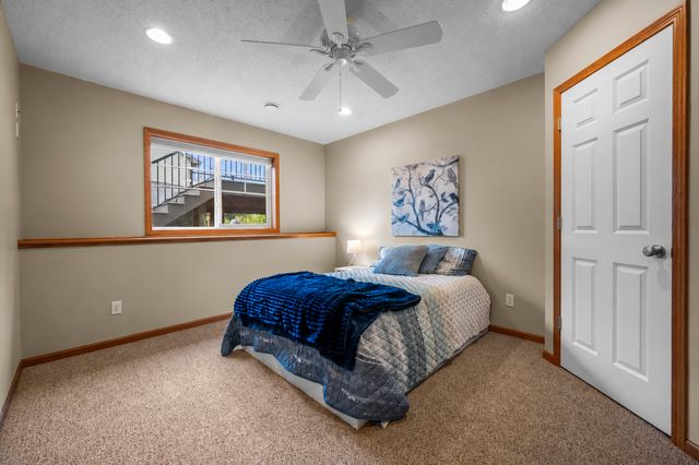 989 Danube Avenue, Shakopee, MN 55379