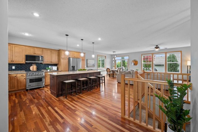 989 Danube Avenue, Shakopee, MN 55379