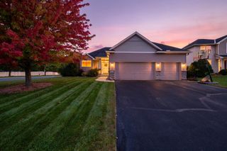 989 Danube Avenue, Shakopee, MN 55379