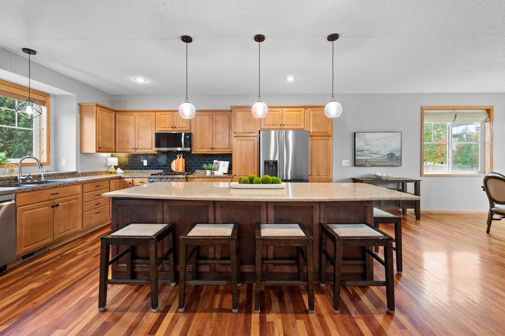 989 Danube Avenue, Shakopee, MN 55379 — photo 2