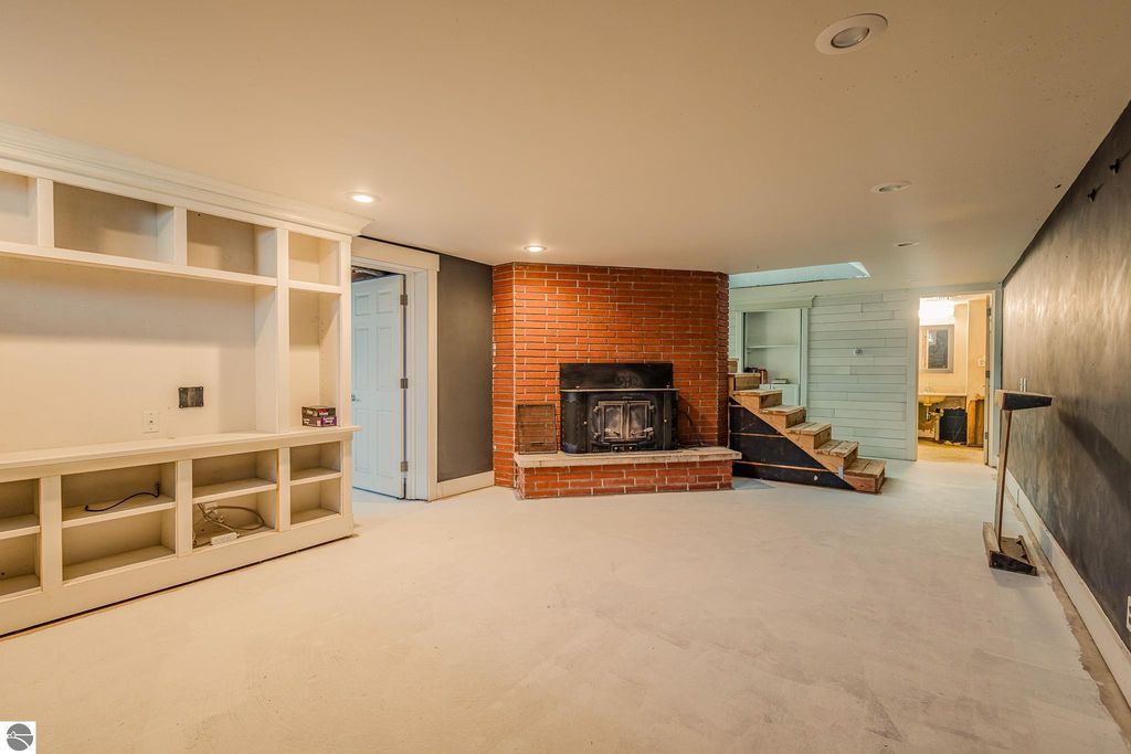 Image 36 of property listing at 536 W 44th Street, Fremont, MI 49412