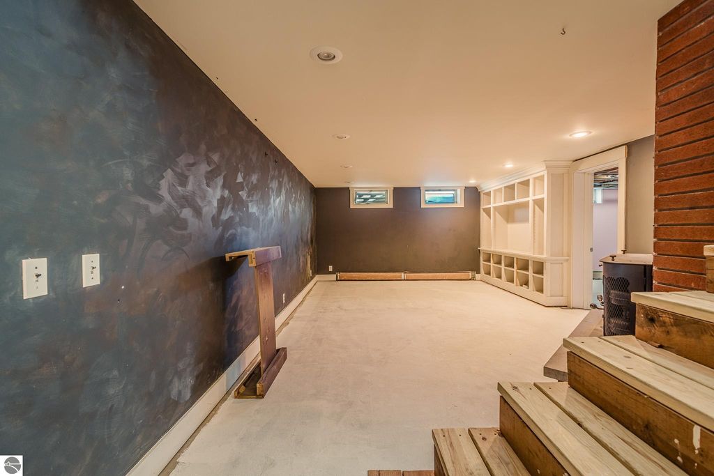 Image 37 of property listing at 536 W 44th Street, Fremont, MI 49412