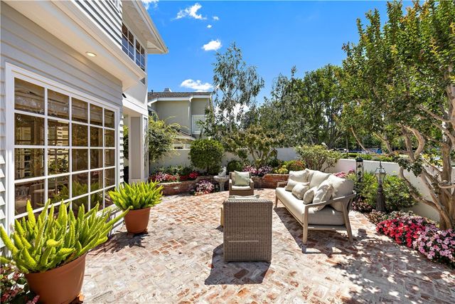 21 Emerald, Irvine, CA 92614