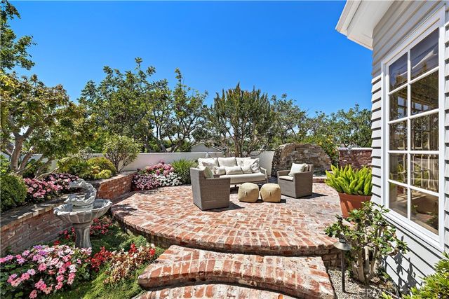21 Emerald, Irvine, CA 92614