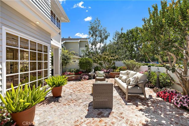 21 Emerald, Irvine, CA 92614