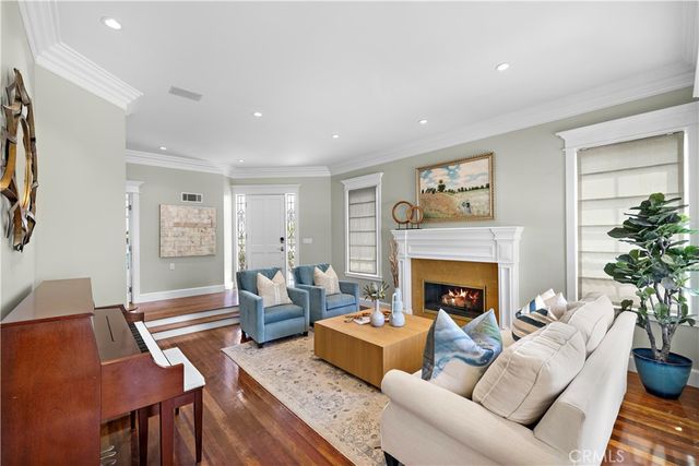 21 Emerald, Irvine, CA 92614