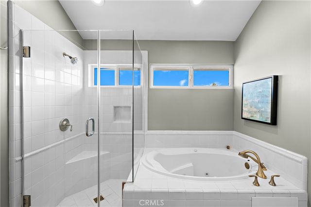 21 Emerald, Irvine, CA 92614