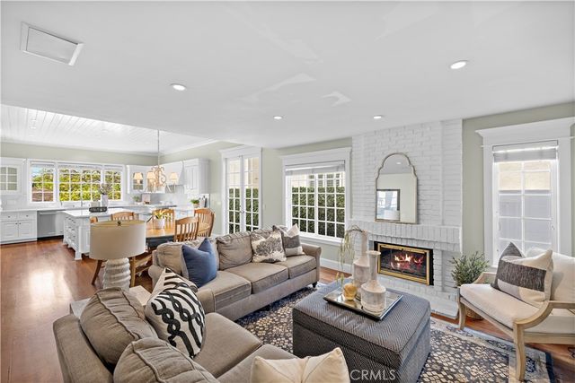 21 Emerald, Irvine, CA 92614