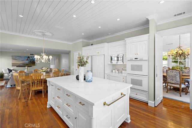 21 Emerald, Irvine, CA 92614