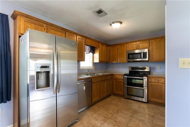 20 Twin Branches SW Lane, Cartersville, GA 30120