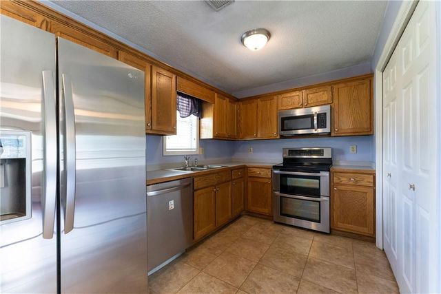 20 Twin Branches SW Lane, Cartersville, GA 30120