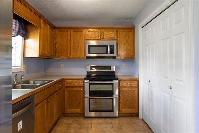 20 Twin Branches SW Lane, Cartersville, GA 30120