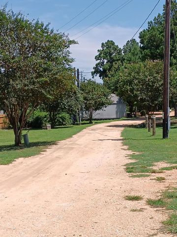 828 Highway 71 E, Bastrop, TX 78602