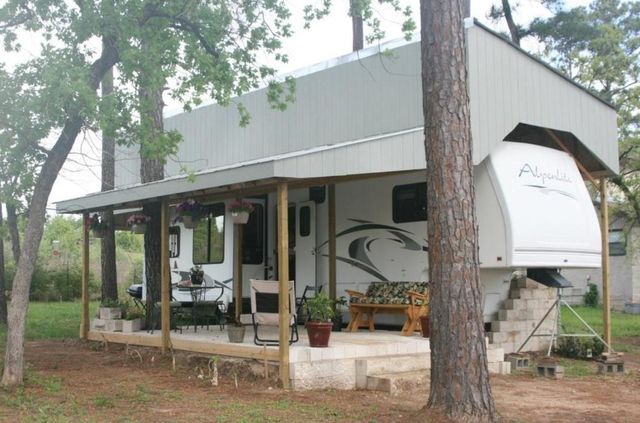 828 Highway 71 E, Bastrop, TX 78602