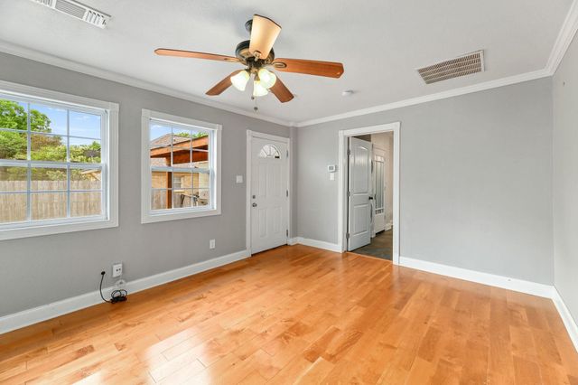 3409 Rogers Avenue, Fort Worth, TX 76109