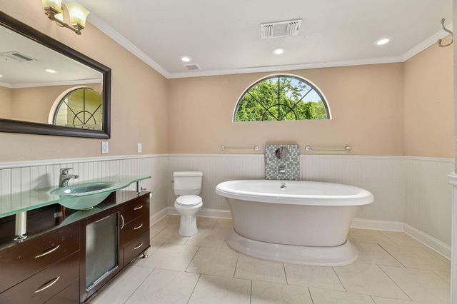 3409 Rogers Avenue, Fort Worth, TX 76109